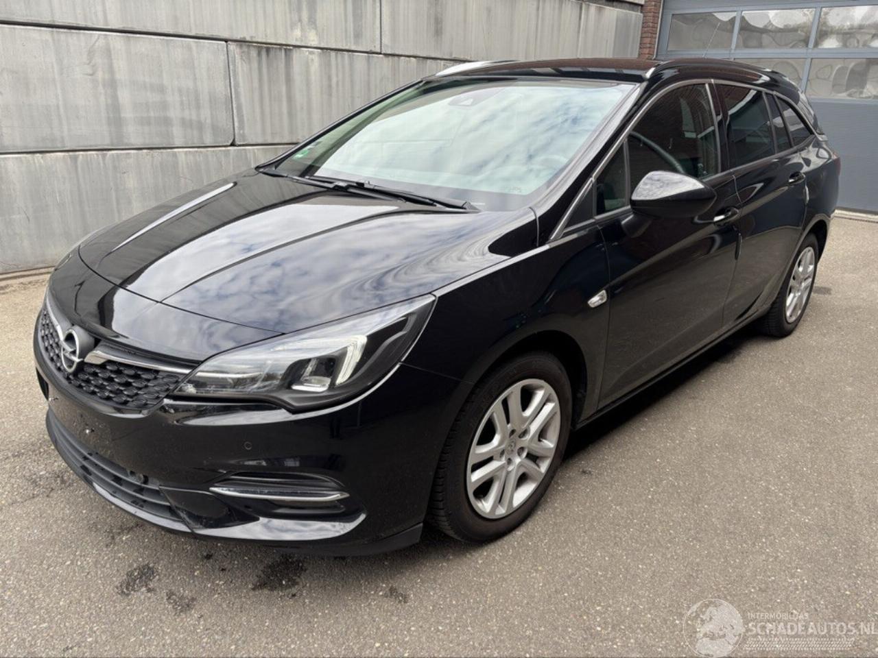 Opel Astra Sportstourer 1.2 Turbo Business Start/Stop MOTOR DEFECT!