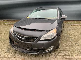 Unfallwagen Opel Astra SPORTS TOURER - 1.4 16V ecoFLEX Combi/o  Benzine 1.398cc 74kW (101pk) FWD 2010-10/2015-10 (PC8EB; PD8EB; PE8EB; PF8EB) A14XER 2011/3