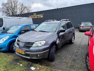 Mitsubishi Outlander Outlander (CU) SUV 2001 / 2007 - 2.0 16V 4x2 SUV  Benzine 1.997cc 100kW (136pk) FWD 2003-05/2006-10 (CU2W) 4G63; 16V picture 4