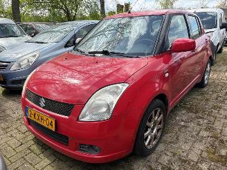 damaged passenger cars Suzuki Swift Swift (ZA/ZC/ZD1/2/3/9) Hatchback 2005 / 2010 - 1.5 VVT 16V Hatchback  Benzine 1.490cc 75kW (102pk) FWD 2005-02/2010-09 (EZC21; MZA21; MZC21; NZA21; NZC21) M15A 2007/6