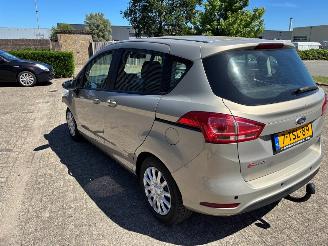 Ford B-Max  picture 7