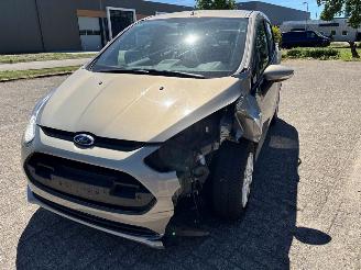 Ford B-Max  picture 3