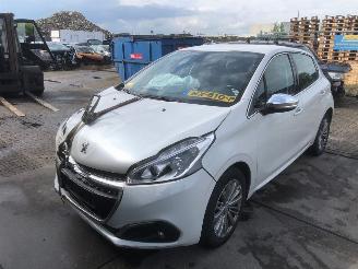 Peugeot 208 208 I (CA/CC/CK/CL) Hatchback 2012 / 2019 - 1.2 12V e-THP PureTech 110 Hatchback  Benzine 1.199cc 81kW (110pk) FWD 2013-01/2019-12 (CAHNZ; CCHNZ) EB2DT; HNZ picture 4
