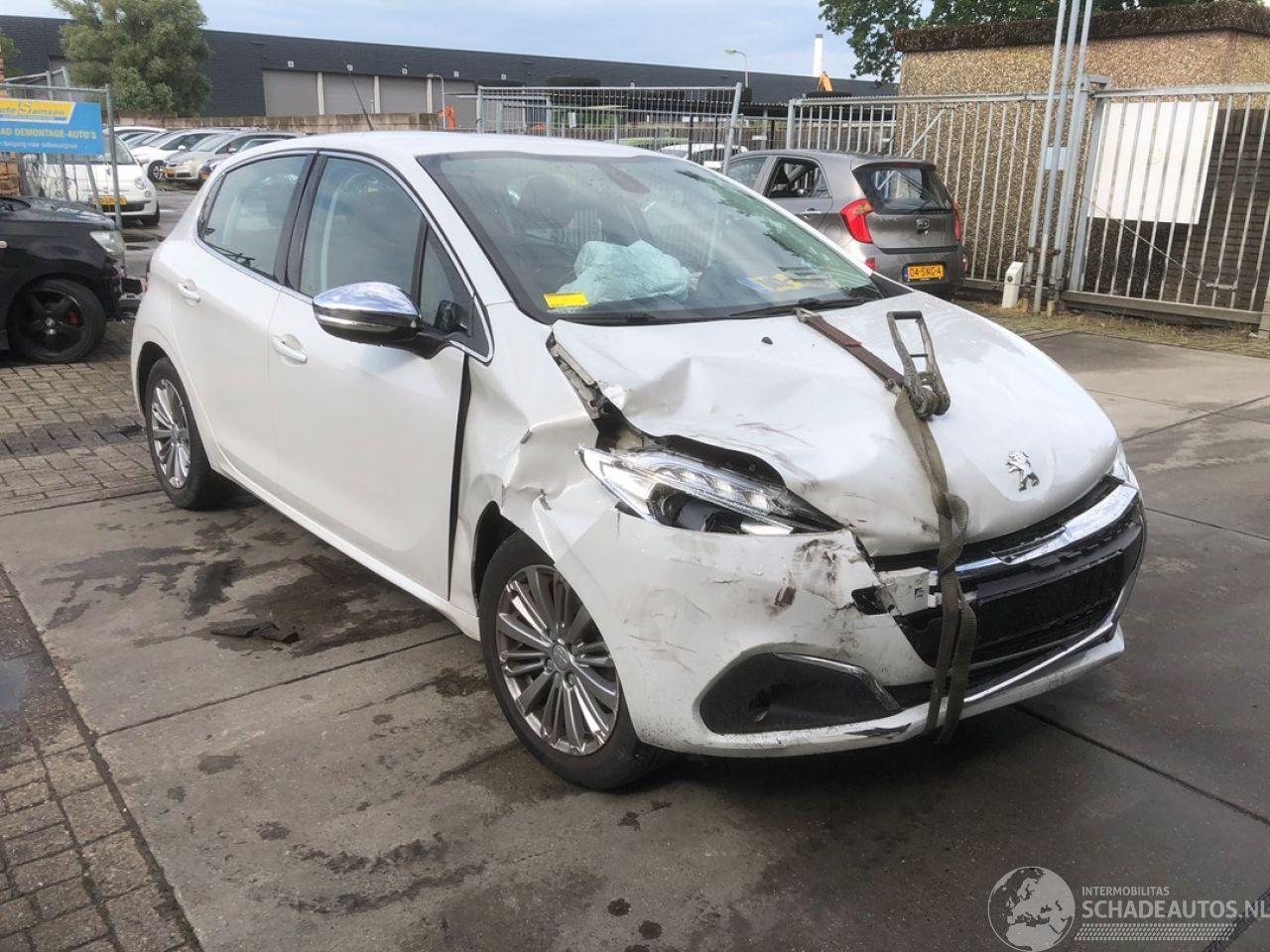 Peugeot 208 208 I (CA/CC/CK/CL) Hatchback 2012 / 2019 - 1.2 12V e-THP PureTech 110 Hatchback  Benzine 1.199cc 81kW (110pk) FWD 2013-01/2019-12 (CAHNZ; CCHNZ) EB2DT; HNZ