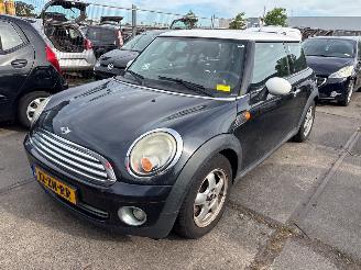 Damaged car Mini Mini COOPER 2008/4