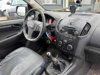 Isuzu D-Max 2.5D 120KW DOUBLE CAB. 4WD 4X4  AIRCO KLIMA picture 7