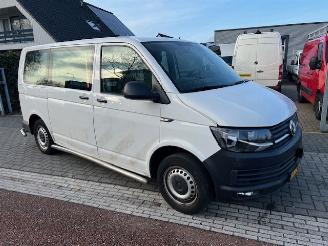 Vaurioauto  passenger cars Volkswagen Transporter 2.0 TDI 110KW  KOMBI  AUTOM.  PKW BRIEF 8P  KLIMA EURO6 2017/9