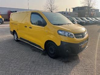skadebil bedrijf Opel Vivaro 2.0 TDCI 90kw LANG AUTOMAAT  KLIMA NAVI CAM 2021/3