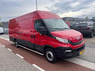 krockskadad bil bedrijf Iveco Daily 35S12 2.3D  MAXI L4H2  EURO6 2018/4