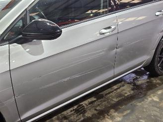 Volkswagen Golf 1.2 TSI 16V Hatchback  Benzine 1.197cc 63kW (86pk) FWD picture 7