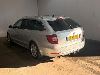 skadebil auto Skoda Superb 1.8 TSI 16V Combi/o  Benzine 1.798cc 118kW (160pk) FWD 2011/7