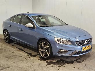 skadebil auto Volvo S-60 R-Design 1.6 DRIVe,D2 AUT Sedan 4Dr Diesel 1.560cc 84kW (114pk) FWD 2014/1