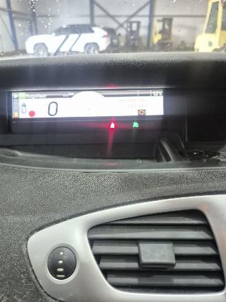 Renault Grand-scenic 1.4 16V TCe 130 MPV  Benzine 1.397cc 96kW (131pk) FWD picture 10