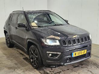 Voiture accidenté Jeep Compass 1.3 T4 150 16V SUV  Benzine 1.332cc 110kW (150pk) FWD 2021/1