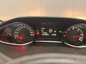 Peugeot 308 1.6 BlueHDi 120 Combi/o 4Dr Diesel 1.560cc 88kW (120pk) FWD picture 13