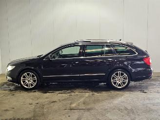 Skoda Superb 1.8 TSI  AUT16V Combi/o  Benzine 1.798cc 118kW (160pk) FWD picture 2