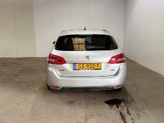 Peugeot 308 1.6 BlueHDI Blue Lease Executive picture 8
