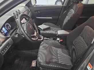 Suzuki Vitara 1.0 Booster Jet Turbo AUT 12V SUV  Benzine 998cc 82kW (111pk) FWD picture 13