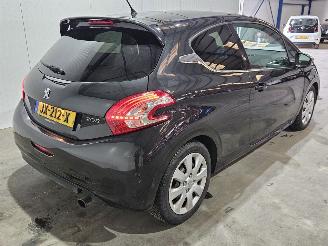 Peugeot 208 1.4 16V Hatchback  Benzine 1.397cc 70kW (95pk) FWD picture 6