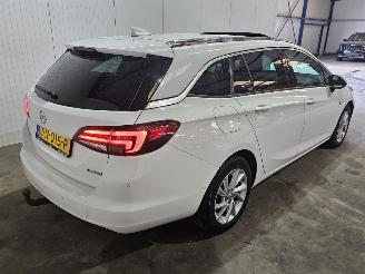 Opel Astra SPORTS TOURER+ 1.6 CDTI 110 16V Combi/o  Diesel 1.598cc 81kW (110pk) FWD picture 3
