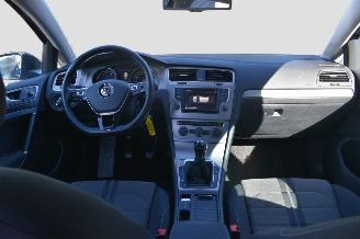 Volkswagen Golf 1.0 TSI picture 12