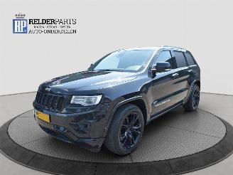 Vaurioauto  passenger cars Jeep Grand-cherokee 3.0 CRD  GRIJS KENTEKEN 2016/8