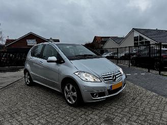 Vaurioauto  passenger cars Mercedes A-klasse 160 Business Class Avantgarde AUTOMAAT !! 2011/3