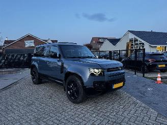 Vaurioauto  passenger cars Land Rover Defender 2.0 P400e 110 X-Dynamic 2022/8