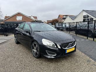 skadebil auto Volvo S-60 3.0 T6 AWD Summum | HEICO !! PANO!! 2010/5