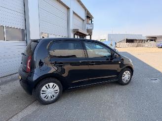 Volkswagen Up! 1.0 move up! BlueMotion picture 6