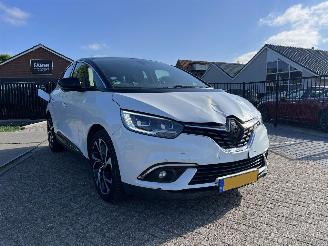Schadeauto Renault Scenic 1.3 TCe BOSE 82.114 KM !!  AUTOMAAT !! 2018/12