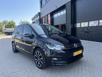 krockskadad bil auto Volkswagen Touran 1.5 TSI Comfortline 7p 2018/11