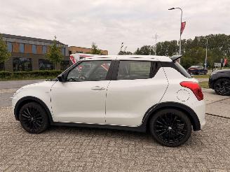 Suzuki Swift 1.2 comfort smart hybrid 38.678 KM!! picture 13