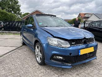 Schadeauto Volkswagen Polo 1.0 R-Line | Panoramadak!! 2015/6