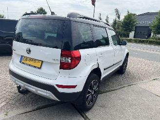 Skoda Yeti 1.4 TSI Greentech Adventure | panoramadak!! picture 13