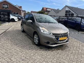 Auto incidentate Peugeot 208 1.2 VTi Blue Lease Executive  165.378 KM !! 2013/4