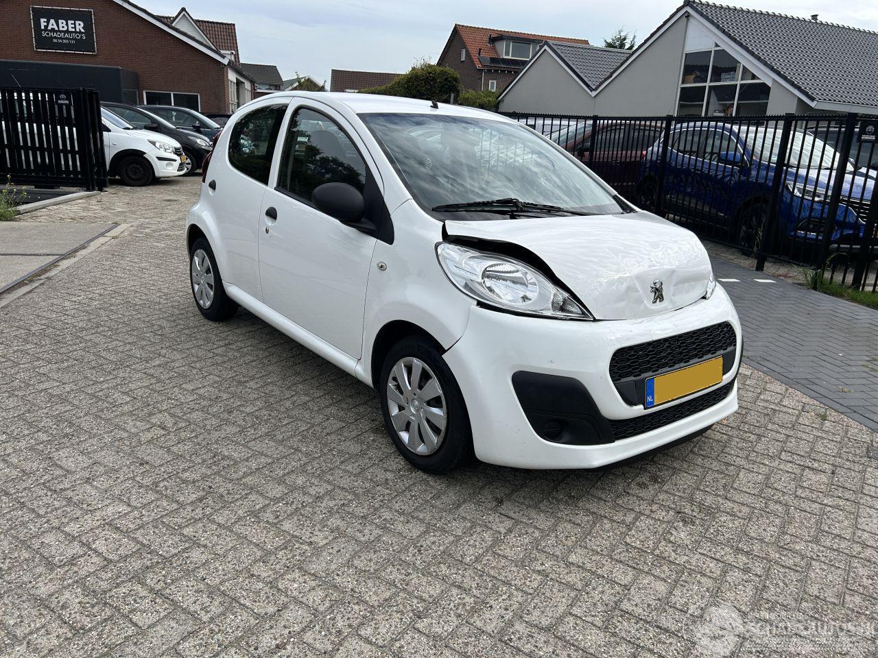 Peugeot 107 1.0 Access Accent | 88.469 km!!