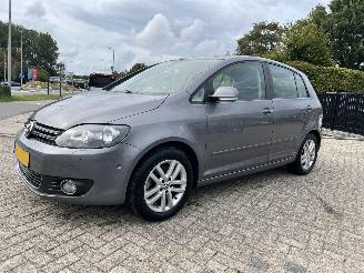 Schadeauto Volkswagen Golf plus 1.4 TSI Highline | 58.117 km!! NAP 2009/7