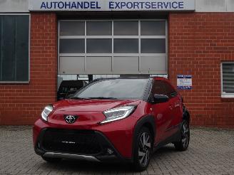 Damaged car Toyota Aygo JBL 53 kw Euro6, Navi, DAB+, Camera, Half leer,Cruise & Climate 2024/8