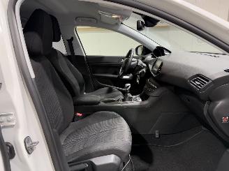 Peugeot 308 SW 1.2PureTech 96kW Blue Lease Executive picture 40