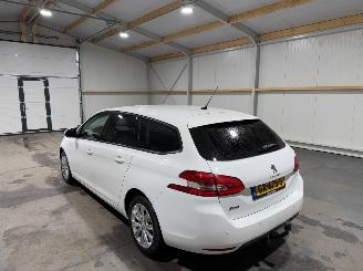 Peugeot 308 SW 1.2PureTech 96kW Blue Lease Executive picture 12