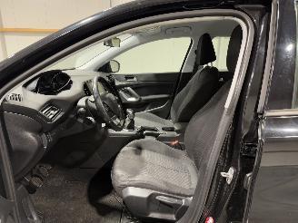 Peugeot 308 1.2 PureTech 81kW Blue Lease Clima picture 27