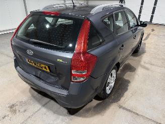 Kia Cee d 1.4CVVT 66kW Clima X-Ecutive picture 19