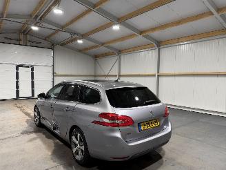 Peugeot 308 1.2 e-THP 96 KW Airco Premiere picture 12