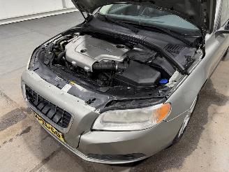 Volvo V-70 2.4 D5 136kW  Automaat Leder Kinetic picture 23
