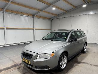 Volvo V-70 2.4 D5 136kW  Automaat Leder Kinetic picture 10
