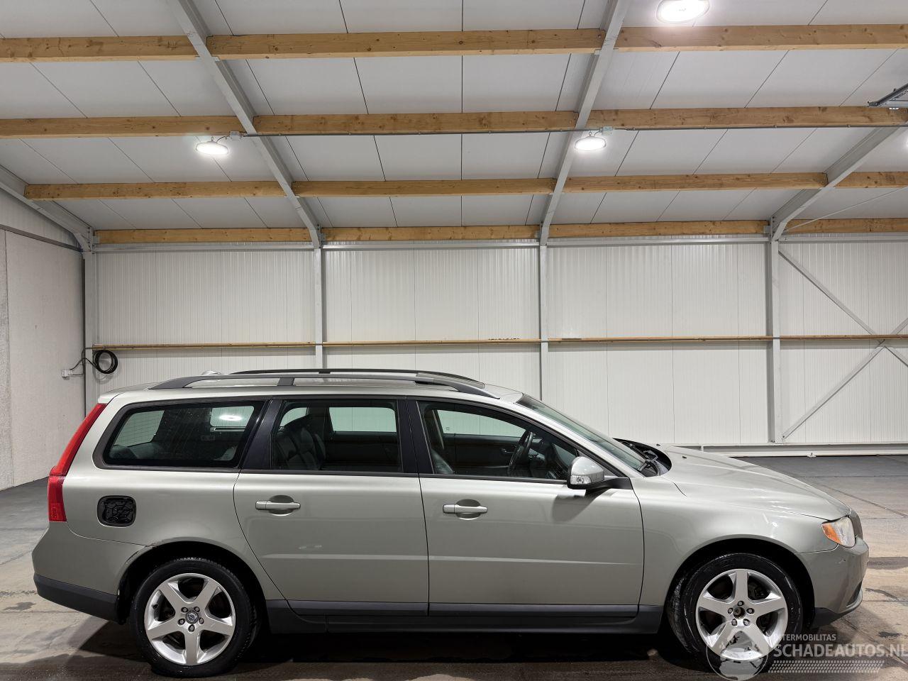 Volvo V-70 2.4 D5 136kW  Automaat Leder Kinetic