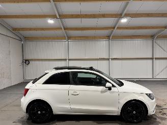 krockskadad bil auto Audi A1 1.2TFSI 63kW Panoramadak S Edition 2012/2