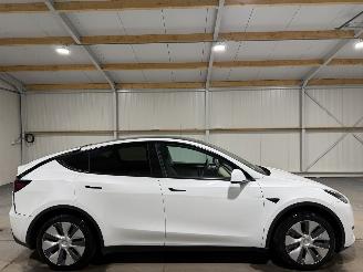krockskadad bil auto Tesla Model Y 175kW RWD 58kWh 2023/4