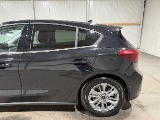 Ford Focus 1.0Ecoboost 92kW Hybrid Titanium picture 13